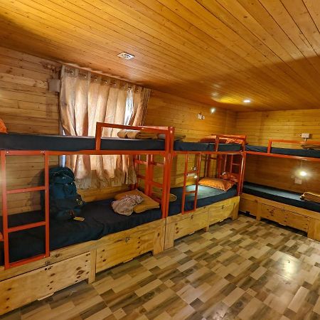 The Door To Nirvana Backpackers Hostel 코타지리 외부 사진