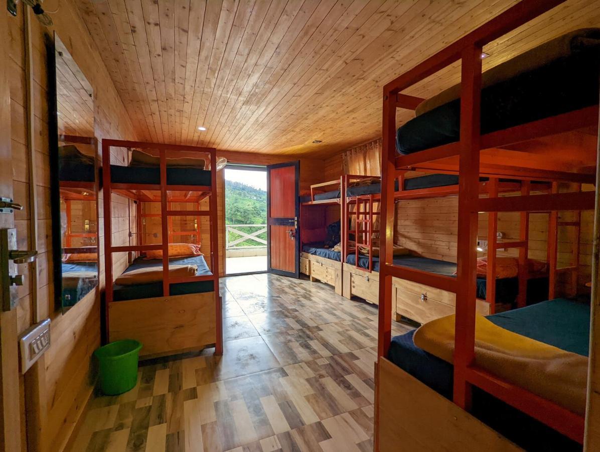 The Door To Nirvana Backpackers Hostel 코타지리 외부 사진