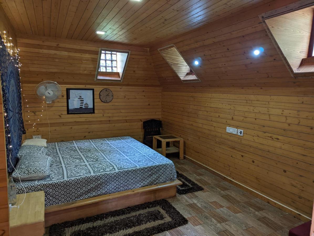 The Door To Nirvana Backpackers Hostel 코타지리 외부 사진