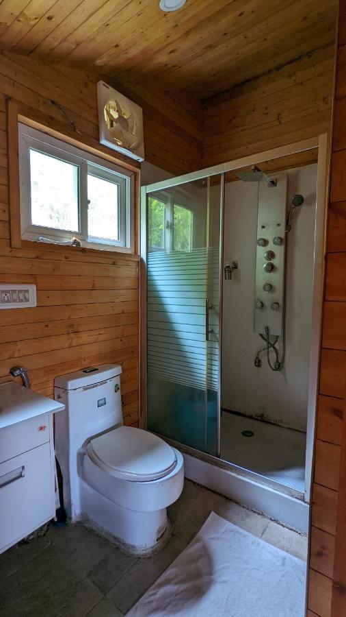 The Door To Nirvana Backpackers Hostel 코타지리 외부 사진